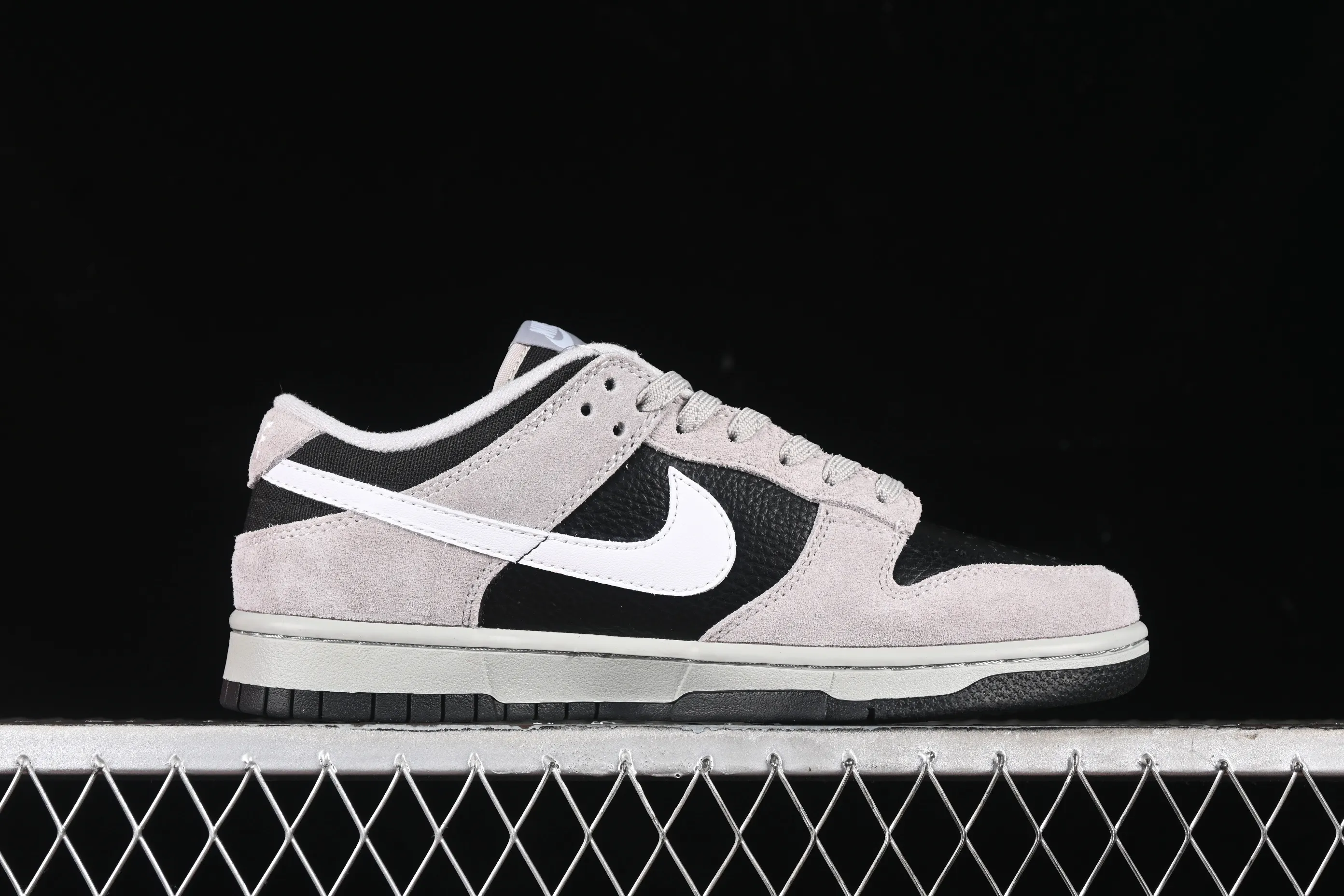 All Categories Nk SB Dunk Series Nk SB Dunk Low Low-top sneakers Nk Dunk Low "Light Smoke Gray Anthracite" SB gray tone SB low-top casual sneakers HV2532-001